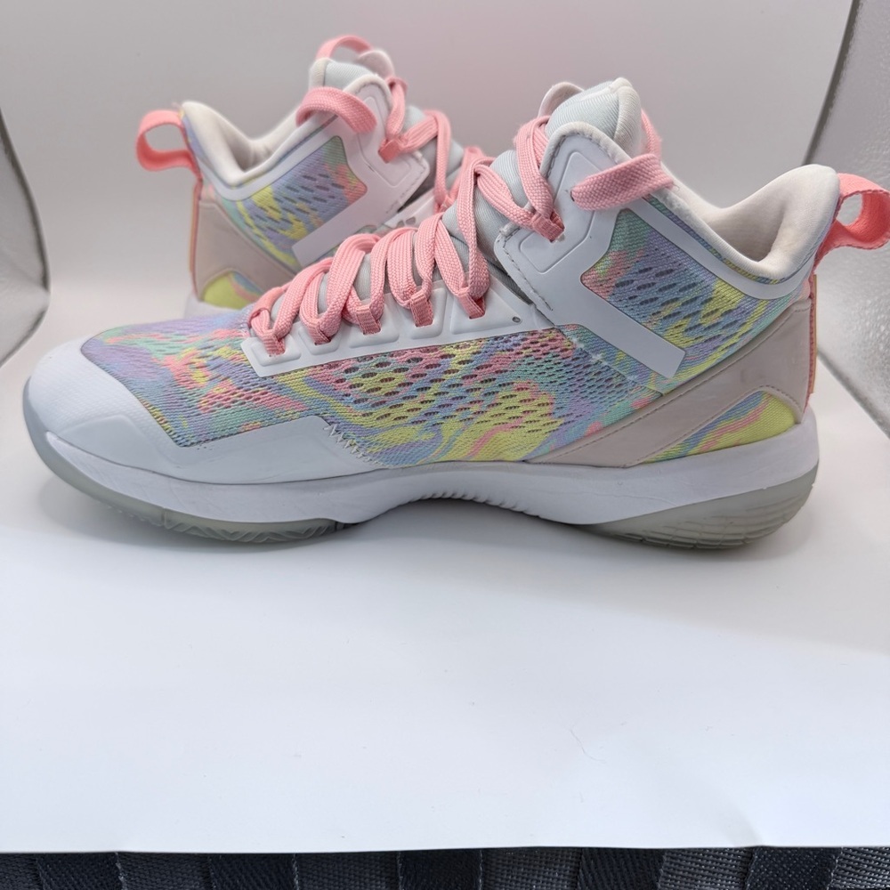 Moolah Kicks Women's Neovolt Pro Basketball Shoes in a mixed pastel colorway